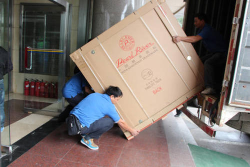 阿拉尔农场钢琴贵重工艺品无忧运